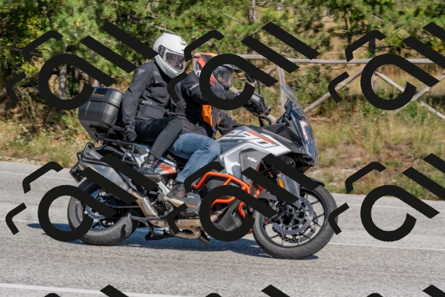 202509201439-DSC_3192_c4_