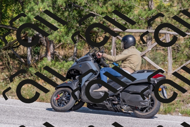 202509201442-DSC_3207_c4_