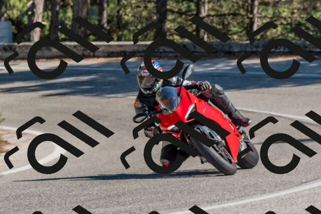 202509201443-DSC_3218_c4_