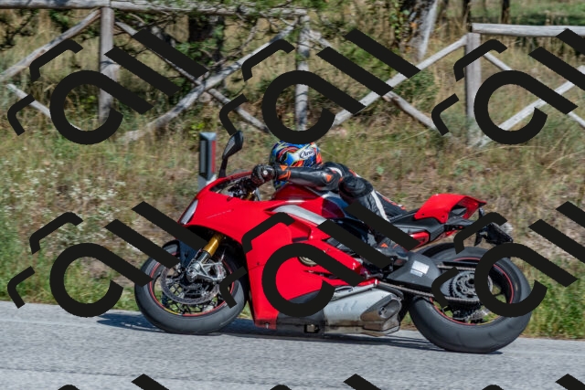 202509201443-DSC_3220_c4_