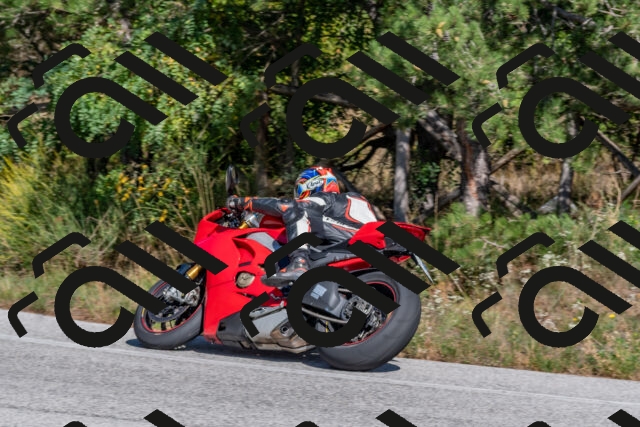 202509201443-DSC_3221_c4_