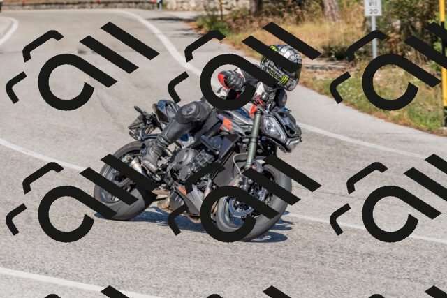 202509201457-DSC_3283_c4_