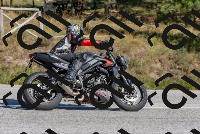 202509201457-DSC_3285_c4_