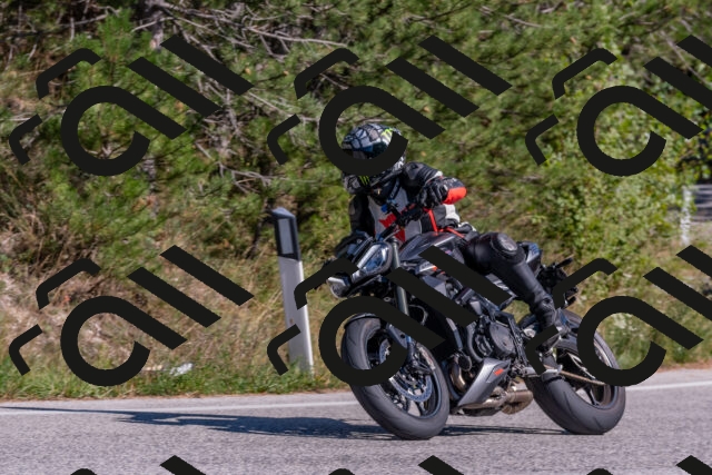 202509201500-DSC_3298_c4_