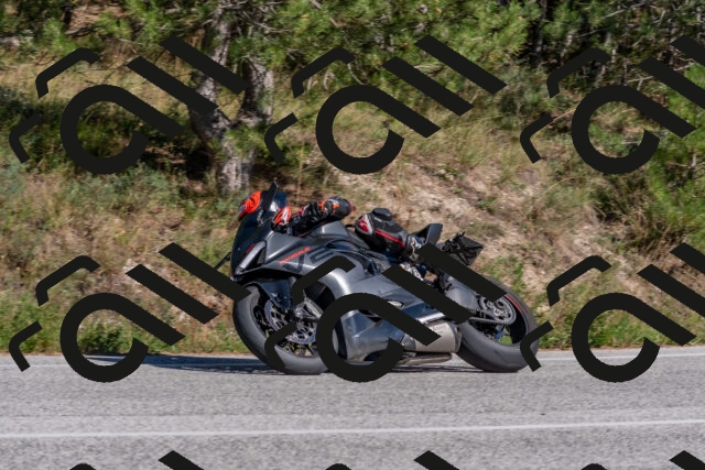 202509201512-DSC_3389_c4_