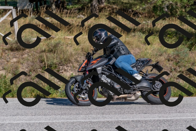 202509201526-DSC_3486_c4_