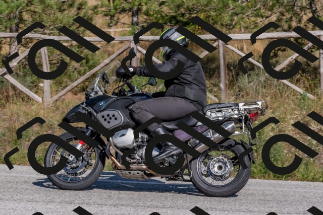 202509201533-DSC_3512_c4_