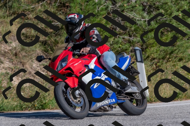 202509201555-DSC_3649_c4_