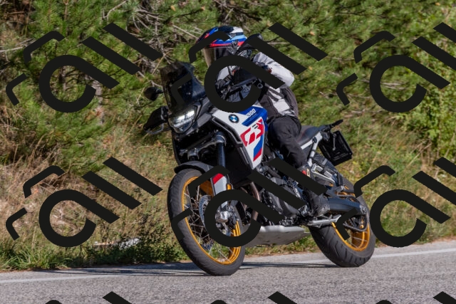 202509201558-DSC_3670_c4_