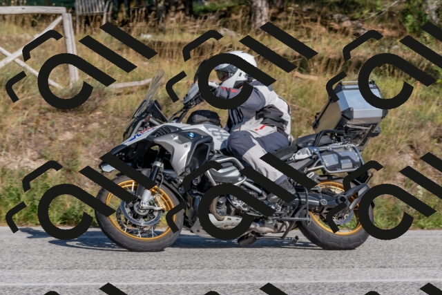 202509201558-DSC_3674_c4_