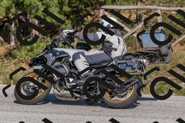 202509201558-DSC_3675_c4_