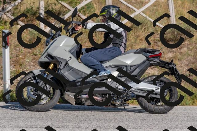 202509201558-DSC_3676_c4_