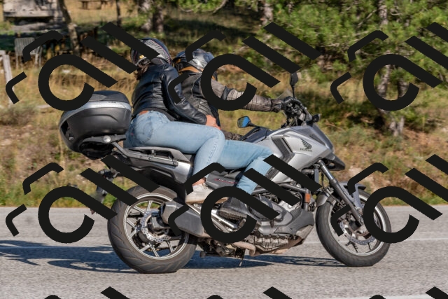 202509201600-DSC_3689_c4_