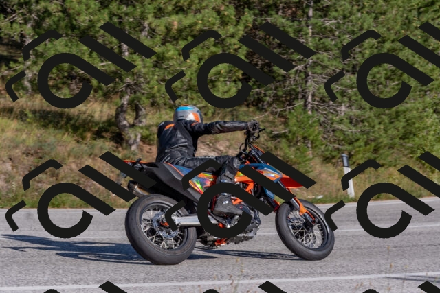 202509201613-DSC_3768_c4_