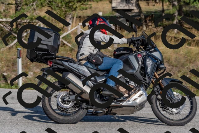 202509201618-DSC_3795_c4_