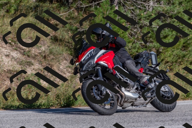 202509201618-DSC_3796_c4_