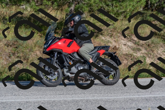 202509201619-DSC_3822_c4_