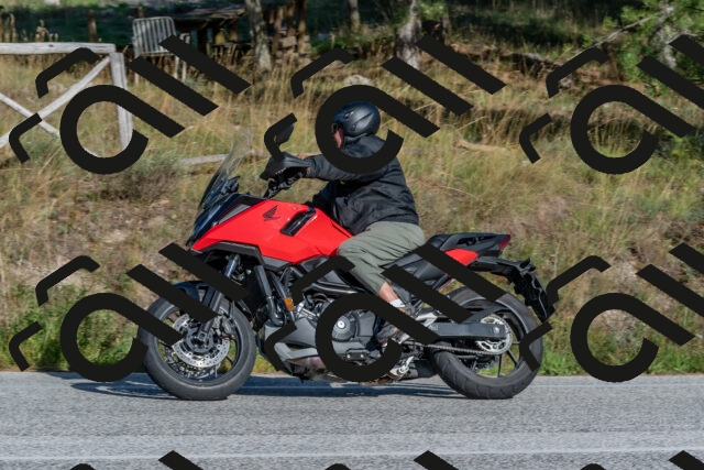 202509201619-DSC_3823_c4_