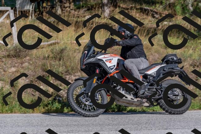 202509201619-DSC_3824_c4_