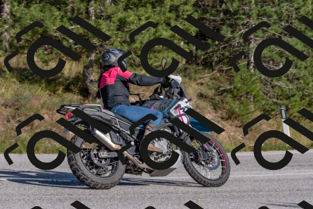 202509201622-DSC_3875_c4_