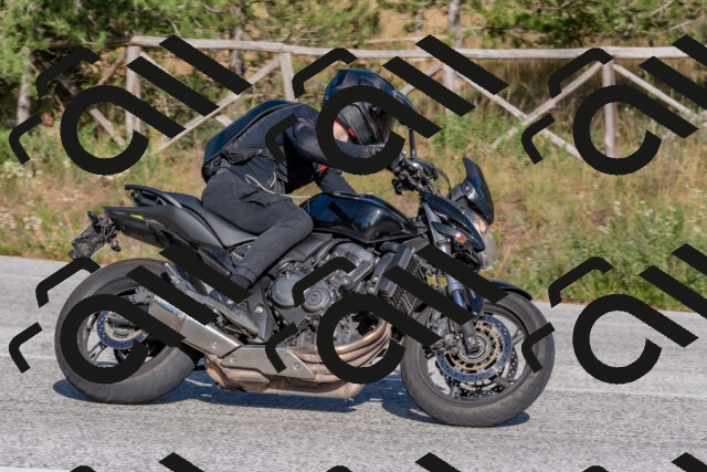 202509201622-DSC_3880_c4_