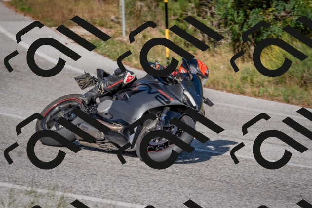 202509201626-DSC_3895_c4_