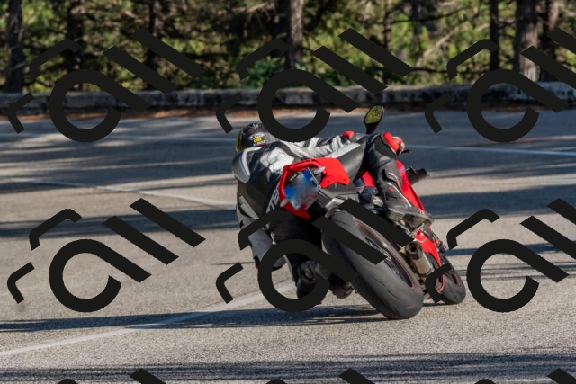 202509201626-DSC_3903_c4_