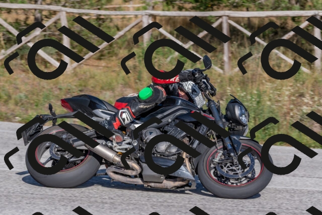 202509201626-DSC_3906_c4_