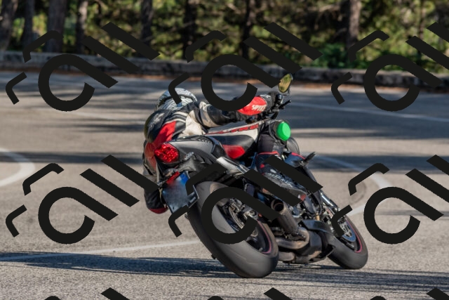 202509201626-DSC_3907_c4_