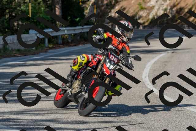 202509201627-DSC_3908_c4_