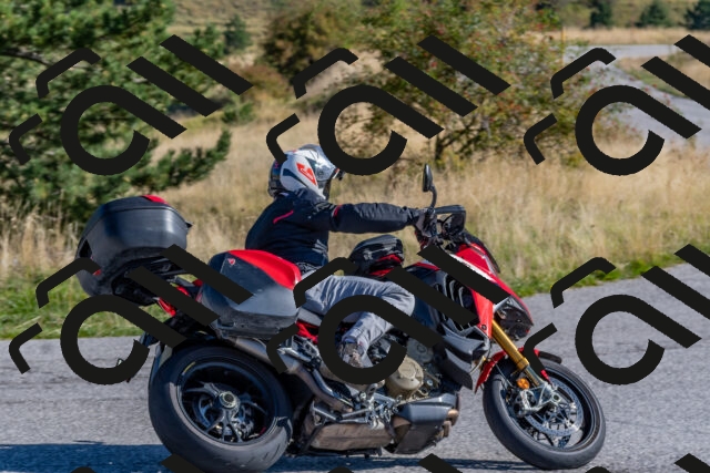 202509210948-DSC_4097_c4_