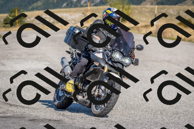 202509211039-DSC_4207_c4_