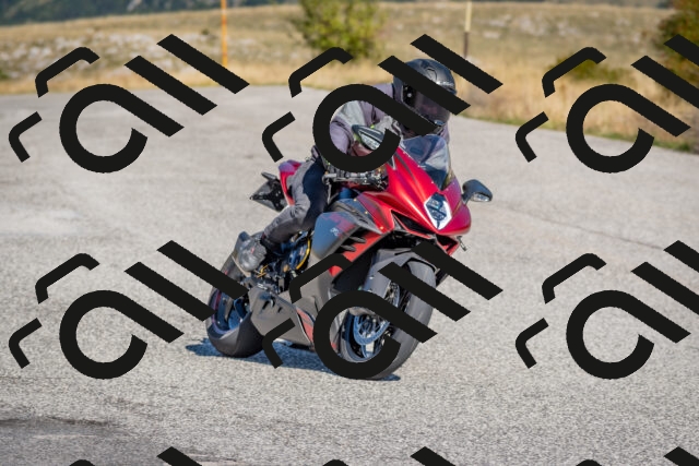 202509211043-DSC_4227_c4_