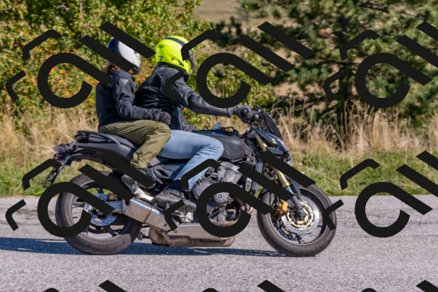 202509211055-DSC_4270_c4_