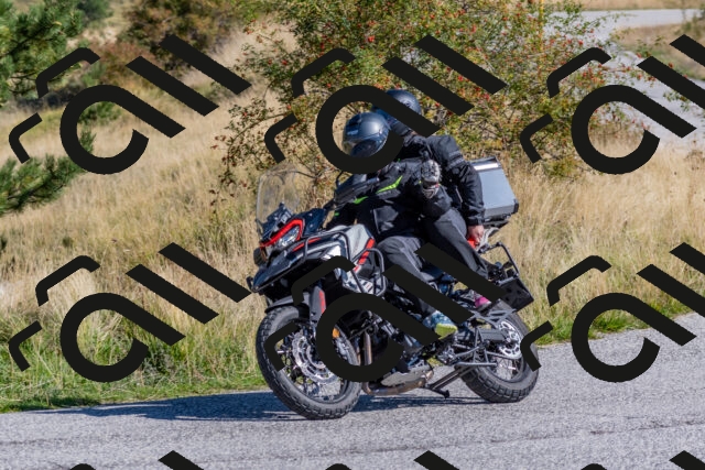 202509211058-DSC_4285_c4_