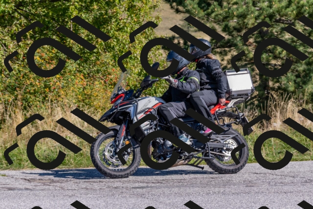 202509211058-DSC_4286_c4_