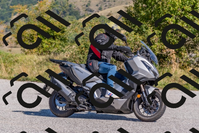 202509211103-DSC_4308_c4_