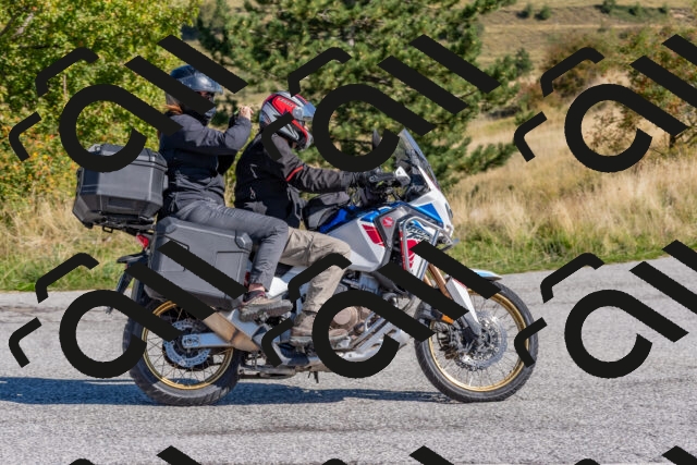 202509211110-DSC_4343_c4_