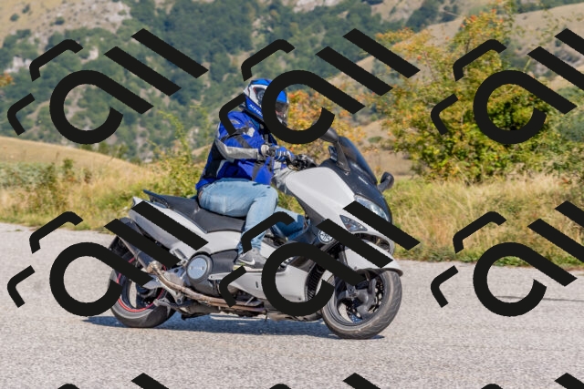 202509211134-DSC_4565_c4_