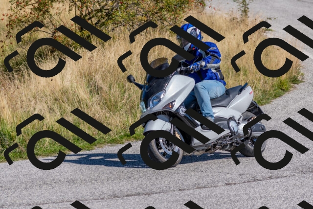 202509211135-DSC_4571_c4_