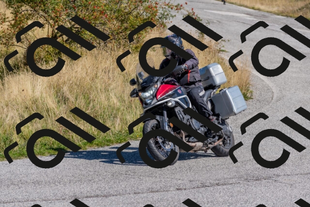 202509211137-DSC_4574_c4_