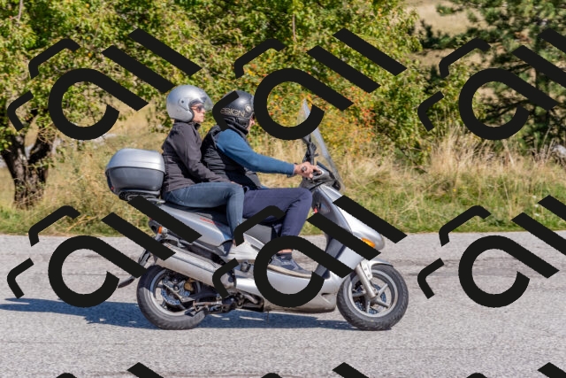 202509211137-DSC_4578_c4_