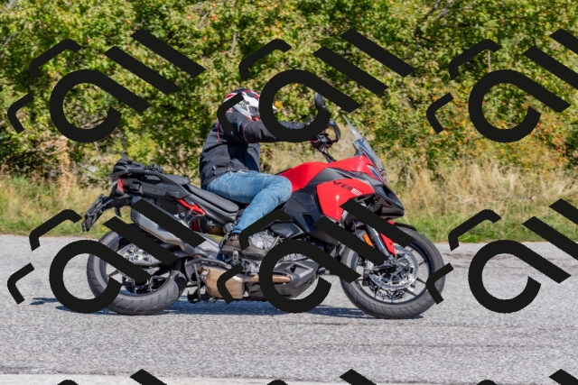 202509211147-DSC_4646_c4_