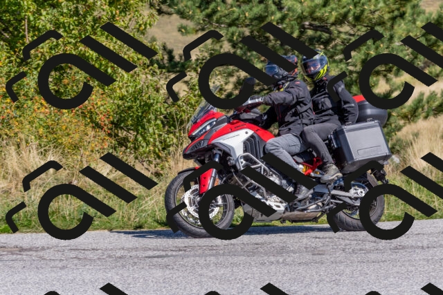 202509211202-DSC_4806_c4_