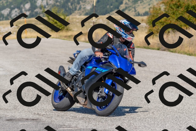 202509211210-DSC_4893_c4_