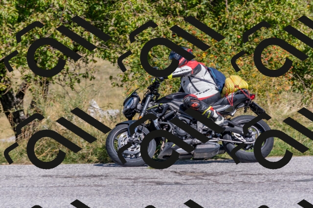 202509211216-DSC_4952_c4_