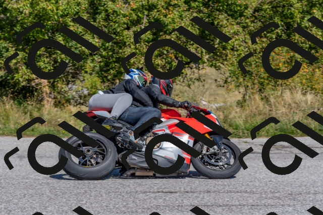 202509211219-DSC_4975_c4_