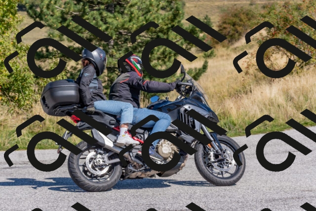 202509211219-DSC_4986_c4_