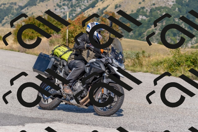 202509211220-DSC_4996_c4_