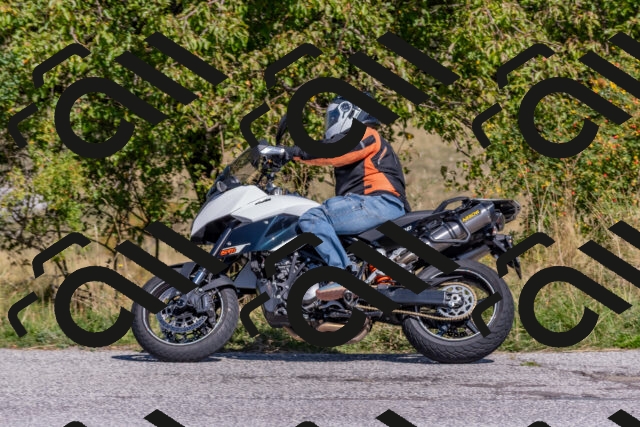 202509211221-DSC_5007_c4_